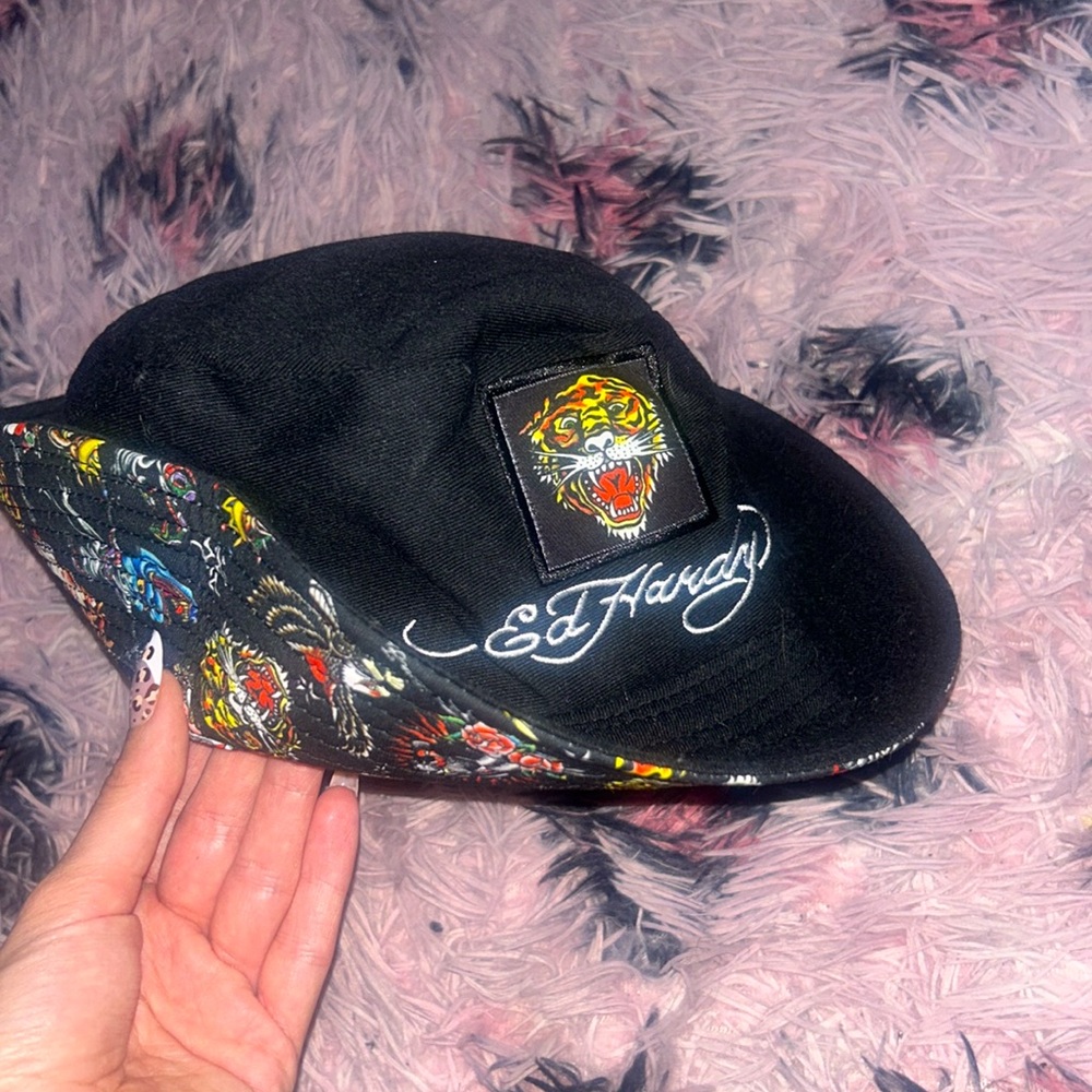 Ed Hardy Total Tiger Reversible Bucket Hat - Black - Picture 5 of 5